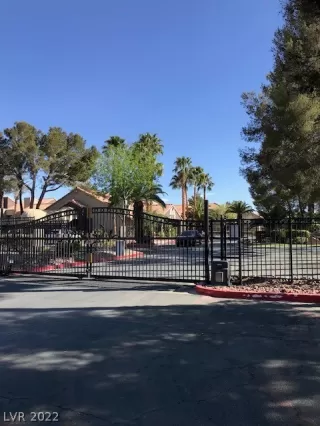 Photo #2: 2382564 Listing 