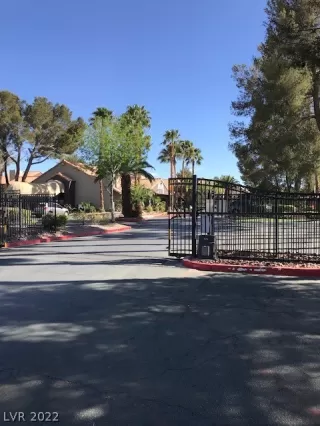 Photo #3: 2382564 Listing 