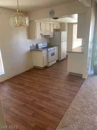 Photo #2: 2382582 Listing 