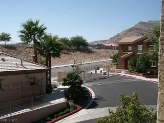 Photo #2: 2382592 Listing