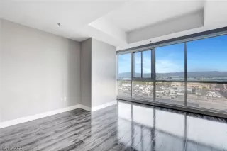 Photo #1: 2382604 Listing