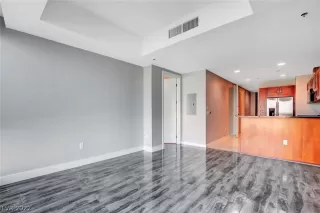 Photo #3: 2382604 Listing