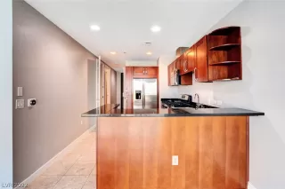 Photo #4: 2382604 Listing