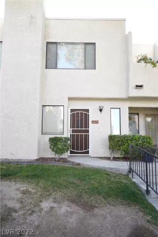 Photo #3: 2382616 Listing 