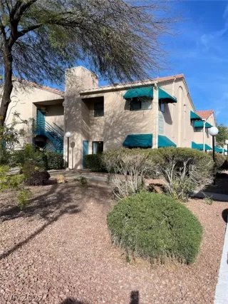 Photo #1: 2382617 Listing