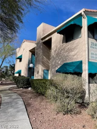 Photo #4: 2382617 Listing