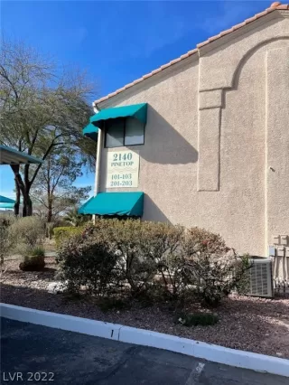 Photo #5: 2382617 Listing