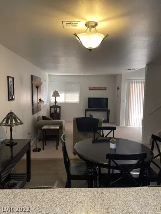 Photo #6: 2382617 Listing