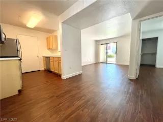 Photo #2: 2382626 Listing 