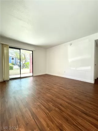 Photo #3: 2382626 Listing 