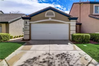 Photo #4: 2382636 Listing