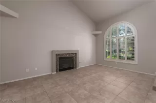 Photo #2: 2382649 Listing