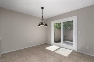 Photo #5: 2382649 Listing