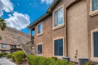 Photo #1: 2382682 Listing