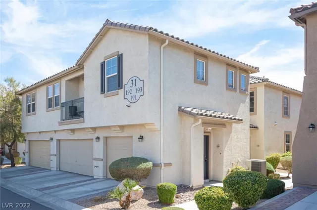 MLS: 2382698 Condo For Sale