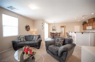 Photo #4: 2382698 Listing 