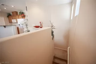 Photo #6: 2382698 Listing 