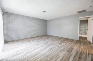 Photo #2: 2382703 Listing 