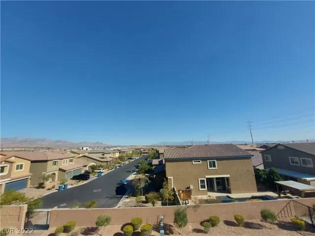 MLS: 2382733 Condo For Sale