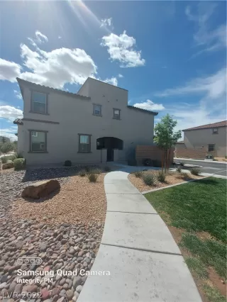 Photo #2: 2382733 Listing 