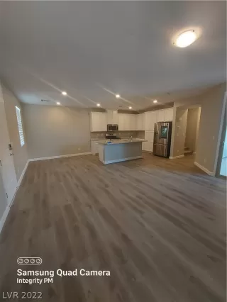Photo #3: 2382733 Listing 