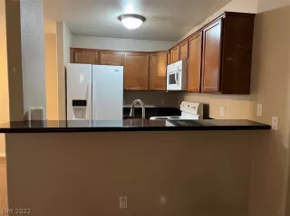 Photo #3: 2382749 Listing 