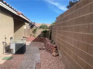 Photo #2: 2382776 Listing 