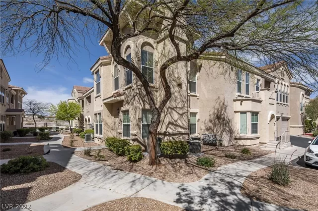 MLS: 2382796 Condo For Sale