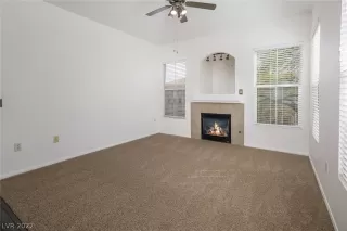 Photo #5: 2382796 Listing