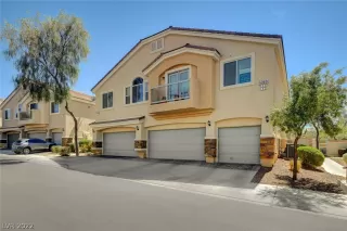 Photo #2: 2382800 Listing