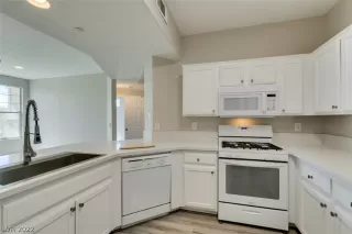 Photo #2: 2382803 Listing 