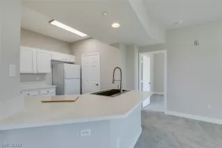 Photo #5: 2382803 Listing 