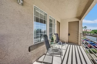 Photo #1: 2382834 Listing 