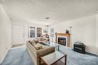 Photo #2: 2382834 Listing 