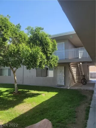 Photo #1: 2382859 Listing 