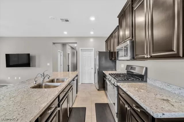 MLS: 2382862 Condo For Sale