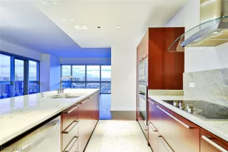 Photo #4: 2382866 Listing 