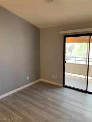 Photo #3: 2382867 Listing 