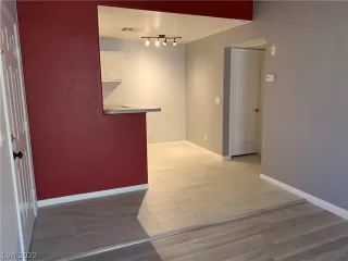 Photo #4: 2382867 Listing 