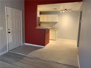 Photo #6: 2382867 Listing 