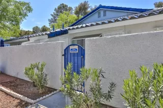 Photo #2: 2382871 Listing