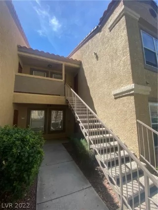 Photo #1: 2382872 Listing