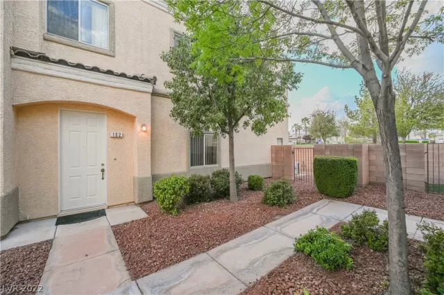 MLS: 2382888 Condo For Sale