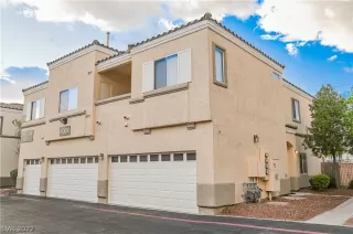 Photo #1: 2382888 Listing 