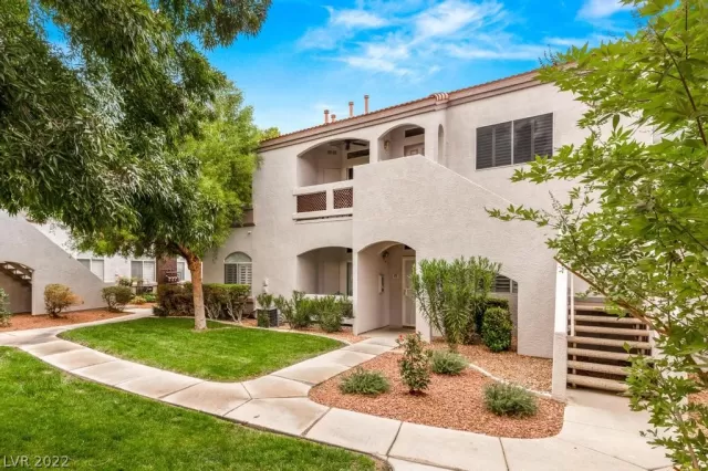 MLS: 2382894 Condo For Sale