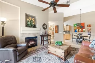 Photo #4: 2382894 Listing 