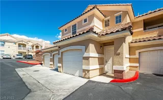 Photo #2: 2382896 Listing 