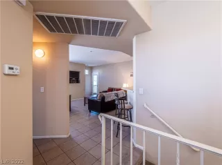 Photo #6: 2382896 Listing 