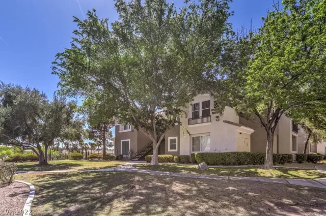 MLS: 2382928 Condo For Sale