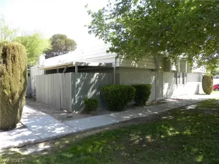 Photo #3: 2382959 Listing